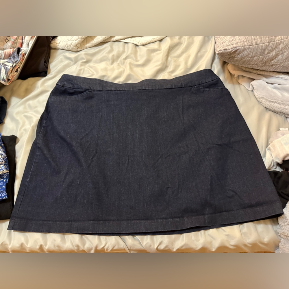 Classic dark denim Women's Skort